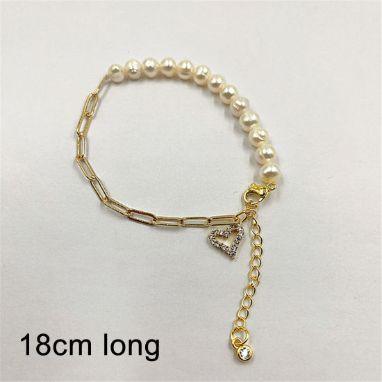 Picture of Eco-friendly Retro Elegant 18K Real Gold Plated Pearl & Brass Paperclip Chain Heart Splicing Charm Bracelets For Women 17cm(6 6/8") long, 1 Piece