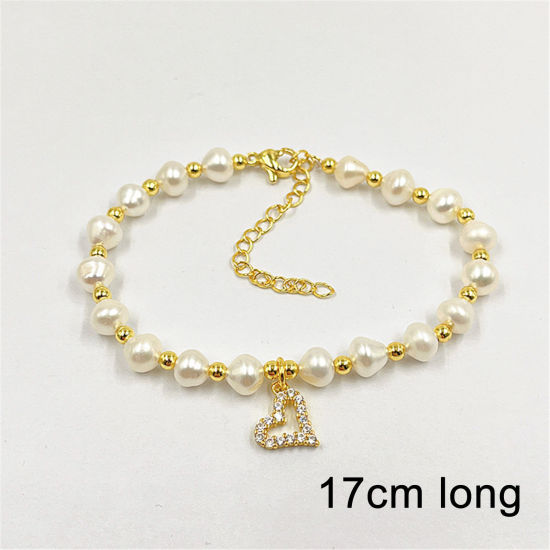 Picture of Eco-friendly Retro Elegant 18K Real Gold Plated Pearl & Brass Heart Charm Bracelets For Women 17cm(6 6/8") long, 1 Piece
