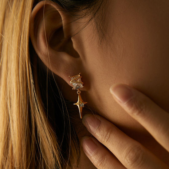 Picture of Hypoallergenic Exquisite Stylish 18K Real Gold Plated Brass & Cubic Zirconia Star Asymmetric Earrings For Women Party 3cm x 0.9cm, 1 Pair