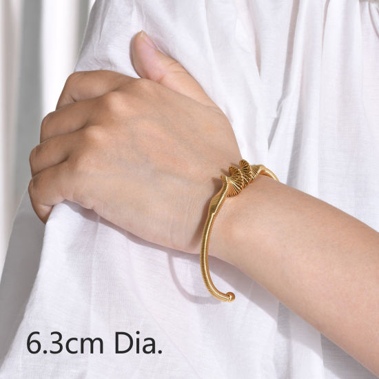 Bild von 1 Stück Umweltfreundliche Vakuumbeschichtung Stilvoll Einfach 18K Echtgold plattiert 304 Edelstahl Spiral Offen Manschette Armreife Armband Für Frauen Party 6,3cm Durchmesser