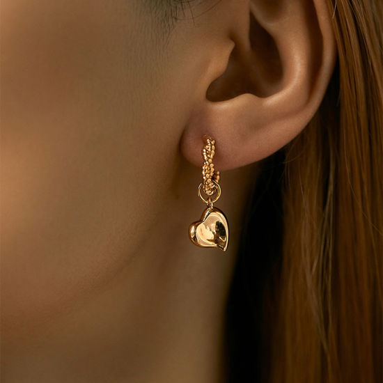 Immagine di 1 Paio Placcatura Sottovuoto Ecologica Dolce & Carino Elegante 18K Vero Oro Placcato Ottone Intrecciato Cuore Orecchino Per Donne Festa 2.7cm x 1.1cm