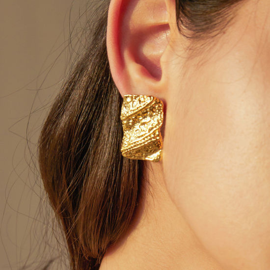 Imagen de 1 Par Enchapado al Vacío Elegante Martillado 18K Oro Real Chapado 304 Acero Inoxidable Rectángulo Realce Pendientes Para Mujeres Fiesta 3cm x 2.1cm