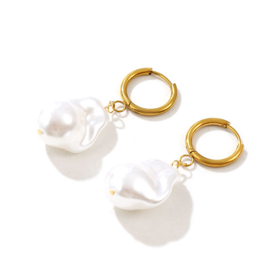 Bild von 1 Paar Umweltfreundliche Vakuumbeschichtung Süß Barock Vergoldet Weiß 304 Edelstahl & Acryl Unregelmäßig Imitat Perle Hoop Ohrringe Für Frauen Geschenk 4.6cm x 1.6cm, Pfosten-/Drahtstärke: 1mm(18 Gauge)