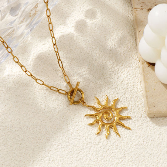 Immagine di 18K Vero Oro Placcato Catena a Graffetta Sole Collana con Ciondolo, 304 Acciaio Inossidabile 45cm, Per Donne, Spirale Galassia Retrò Regalo, Placcatura Sottovuoto PVD Ecologica, 1 Pz