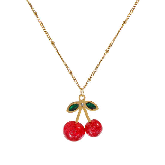 Immagine di 18K Vero Oro Placcato Catena del Barbazzale Ciliegia Collana con Ciondolo, Acciaio Inossidabile & Resina 45cm + 5cm, Per Donne, Verde Strass Rosso Madreperla, Squisito Dolce & Carino Regalo, Placcatura Sottovuoto PVD Ecologica, 1 Pz