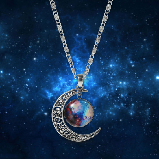 Bild von Mystische Galaxie Universum Halskette Anhänger für Damen Mond Halbmond Glas Cabochon Silberfarbe 46.5cm lang, 1 Streif