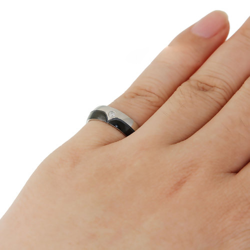 Picture of Stainless Steel Unadjustable Finger Rings Silver Tone & Black Clear Rhinestone 17.5mm( 6/8")(US size 7), 1 Piece