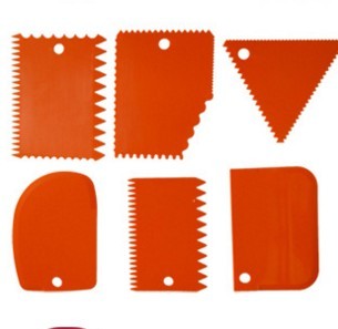 ABS ベーキングツール 三角形 オレンジ ハーフラウンドパターン 12.1cm x 9.5cm、 1 セット の画像