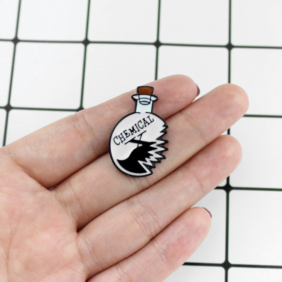 Picture of Tie Tac Lapel Pin Brooches Bottle Message Black White Enamel 29mm(1 1/8") x 19mm( 6/8"), 1 Piece