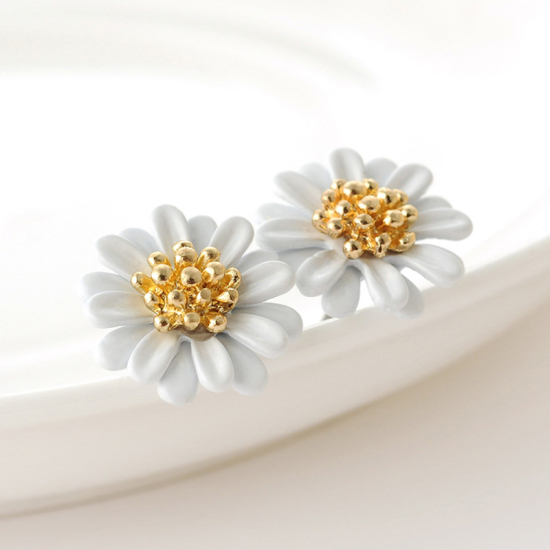 Picture of Ear Post Stud Earrings White Daisy Flower 15mm Dia., 1 Pair