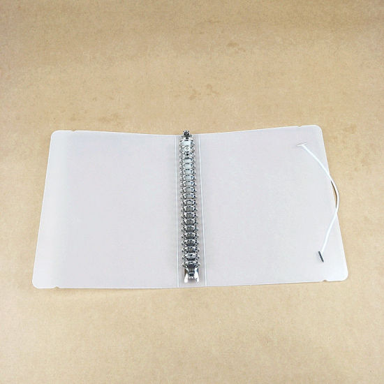 Bild von (A4 4 Löcher) Polypropylen Binder Notizbuch Decke Weiß 31.2cm x 24.5cm, 1 Stück